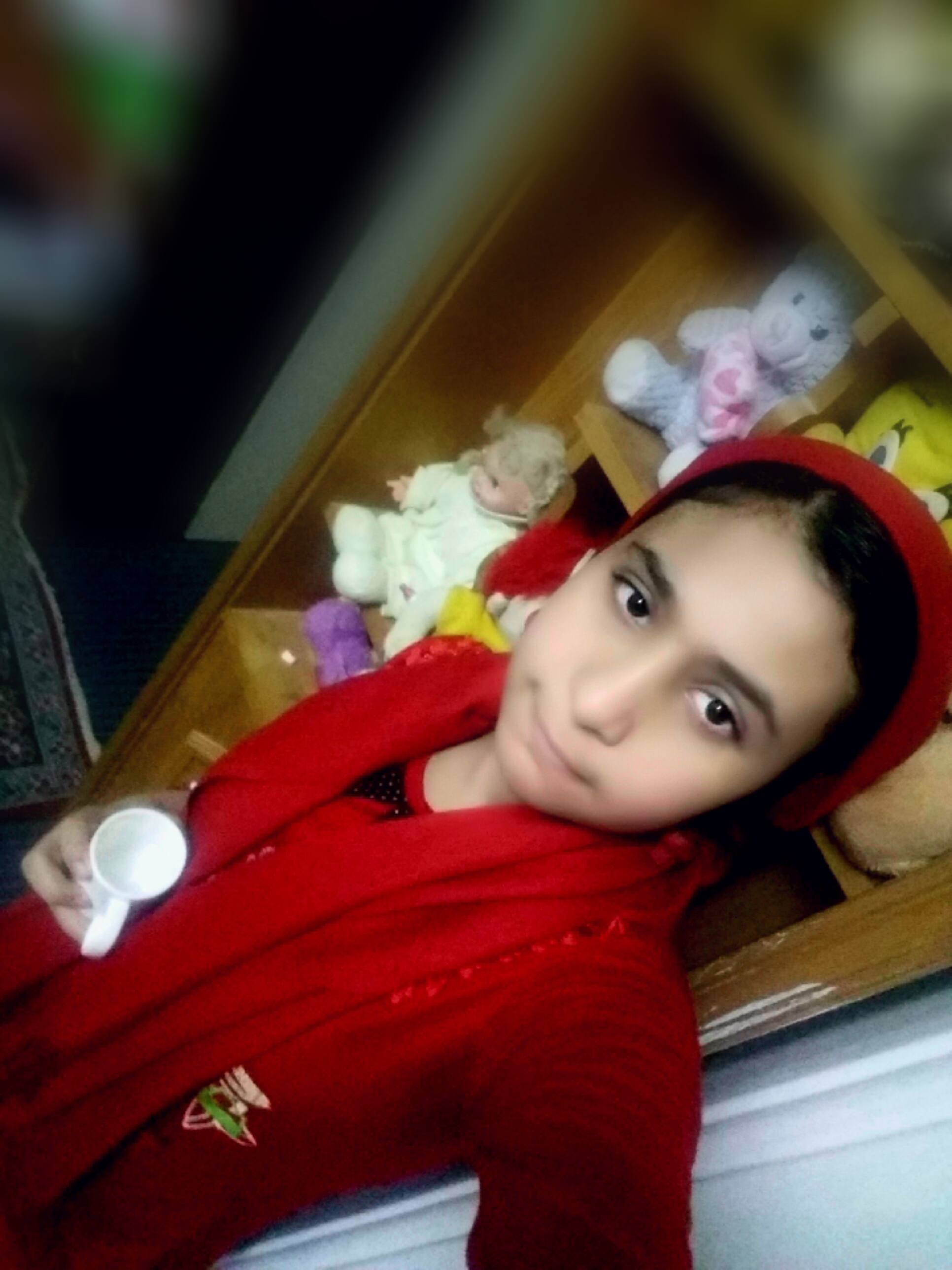 Always... . نیم‌رخ